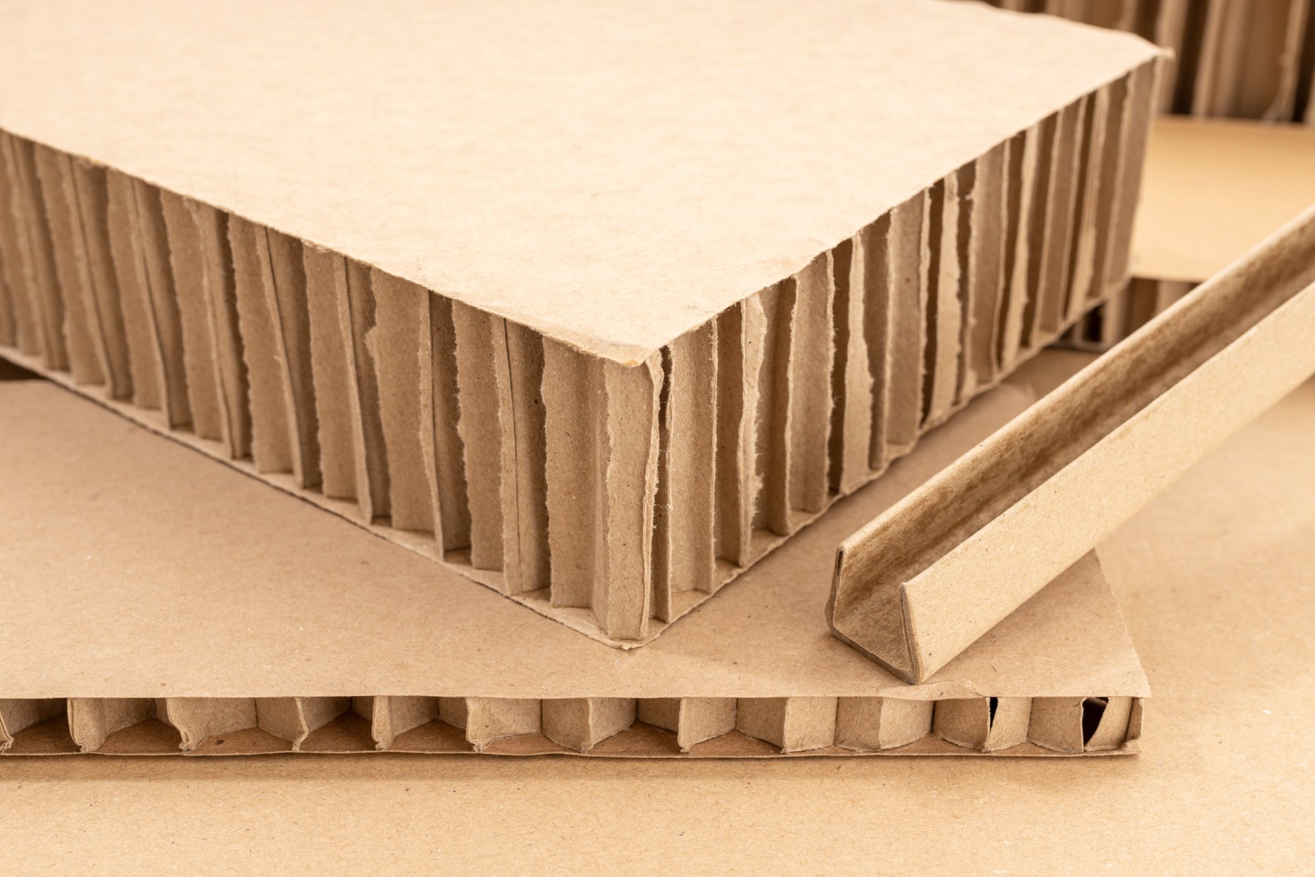 Shock-Resistant Corrugated Boxes
